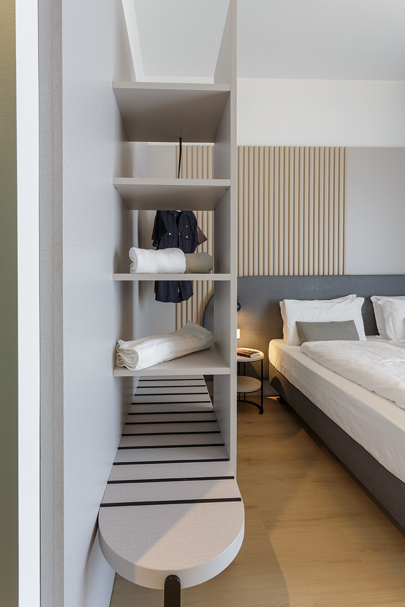 arredamenti-camere-su-misura-hotel-garni-selene-malcesine-10