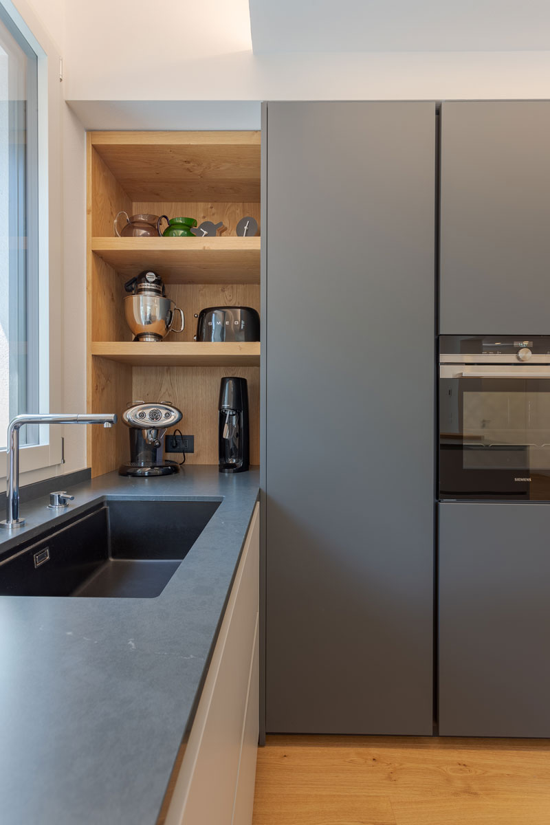 arredo-casa-moderna-minimal-antracite-12