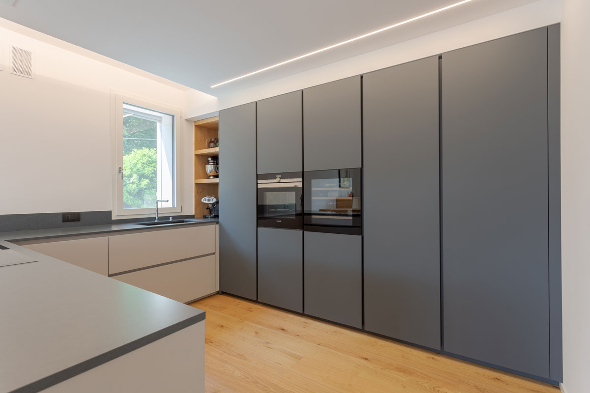 arredo-casa-moderna-minimal-antracite-13