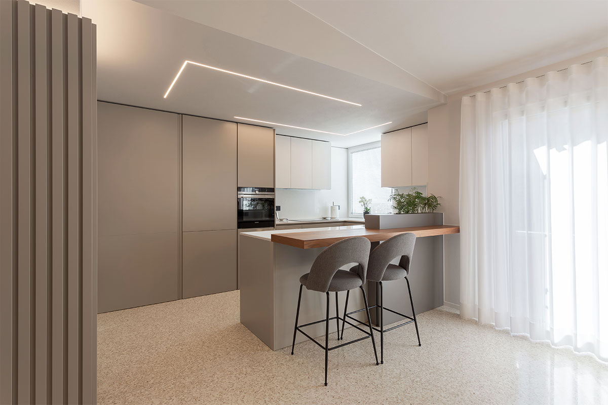 arredo-zona-giorno-elegante-colori-neutri-7