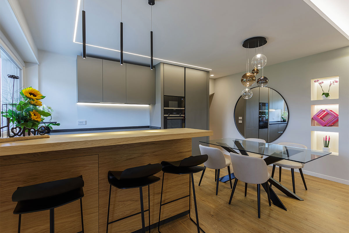 cucina-su-misura-grigio-opaco-legno-9