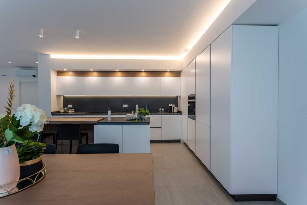 zona-giorno-open-space-cucina-isola-minimal-12