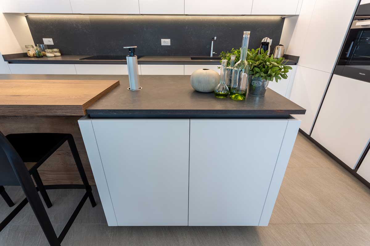 zona-giorno-open-space-cucina-isola-minimal-4