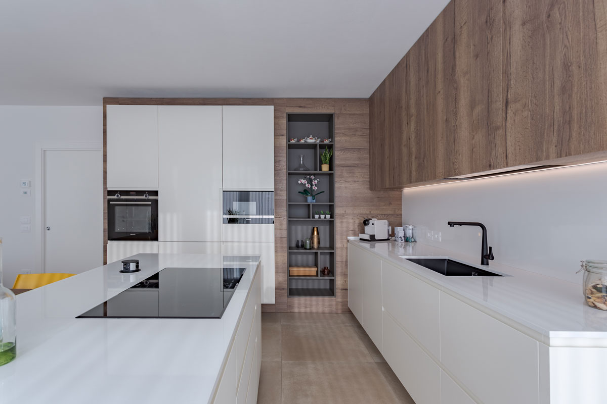 zona-giorno-toni-caldi-arredamento-su-misura-10