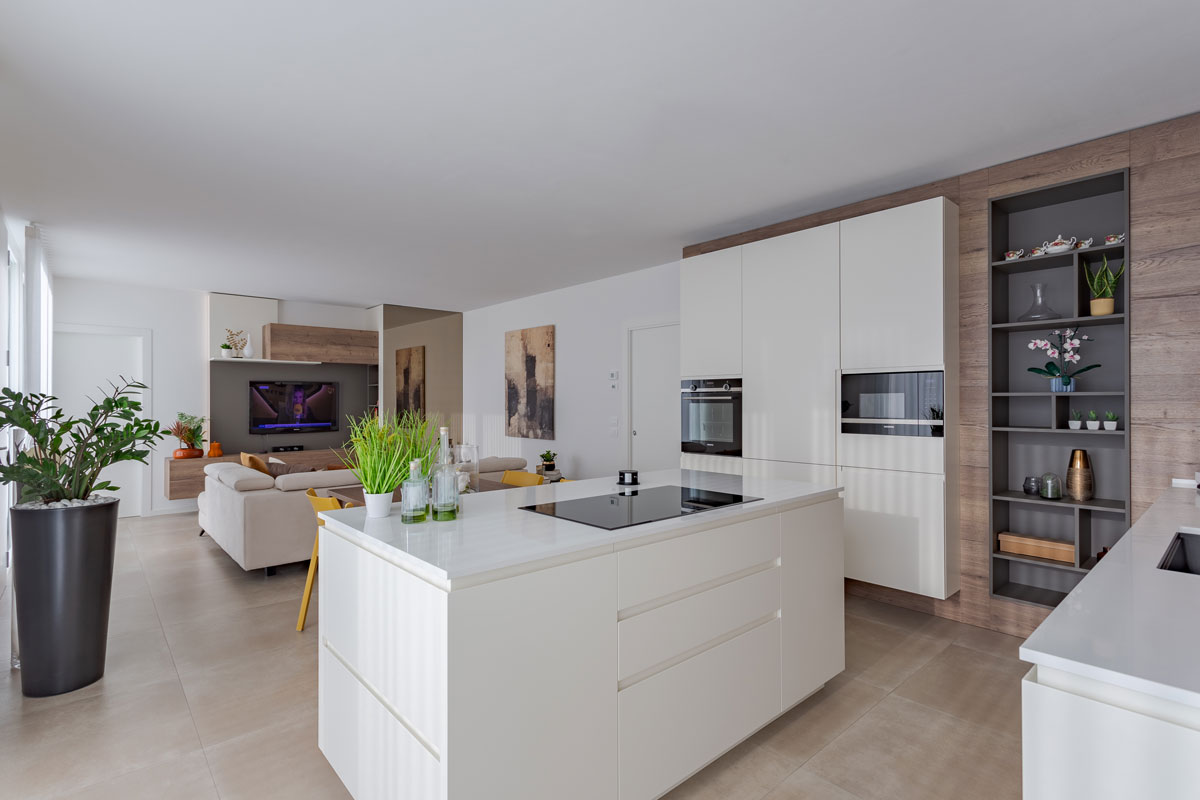 zona-giorno-toni-caldi-arredamento-su-misura-12