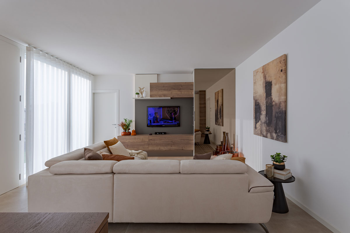 zona-giorno-toni-caldi-arredamento-su-misura-15