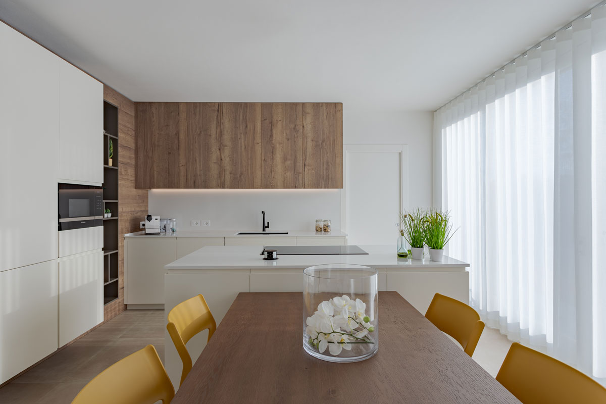 zona-giorno-toni-caldi-arredamento-su-misura-2