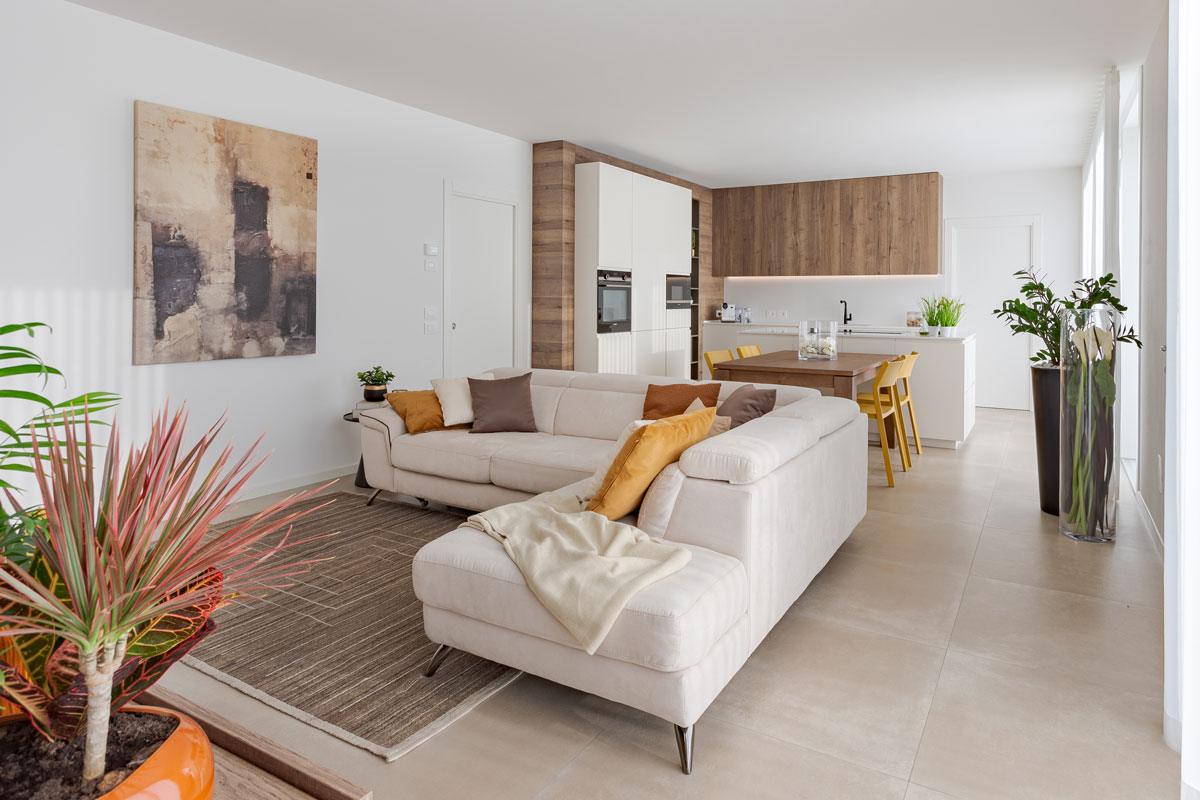 zona-giorno-toni-caldi-arredamento-su-misura-21