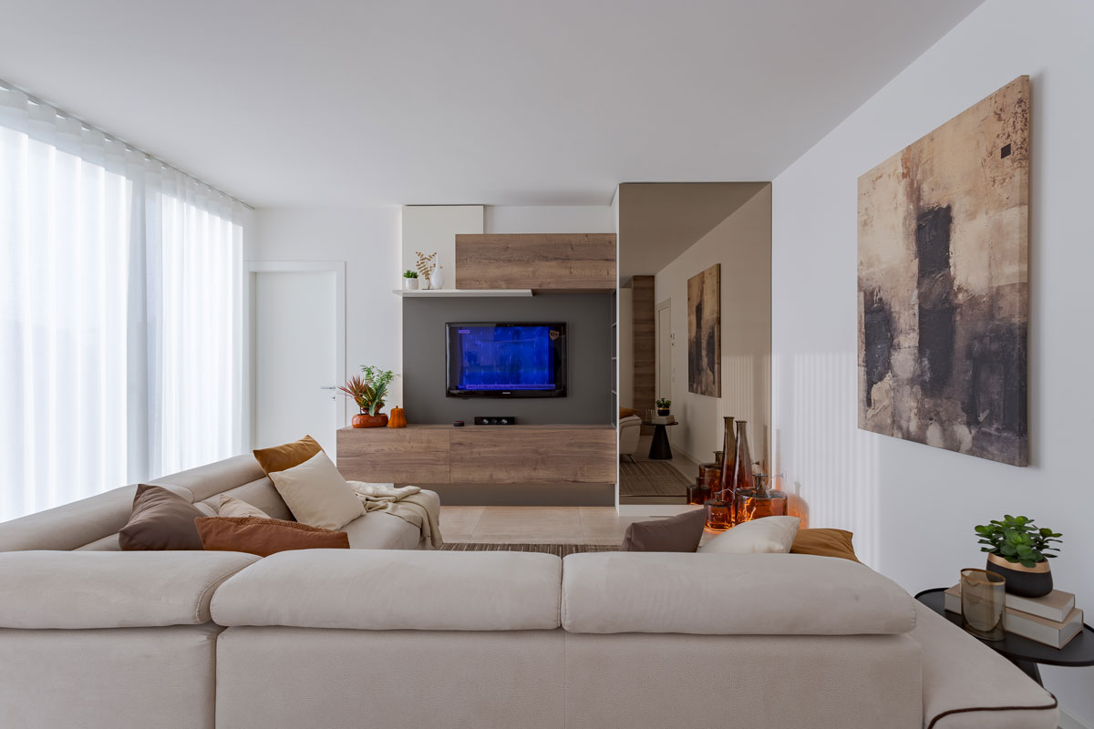 zona-giorno-toni-caldi-arredamento-su-misura-28