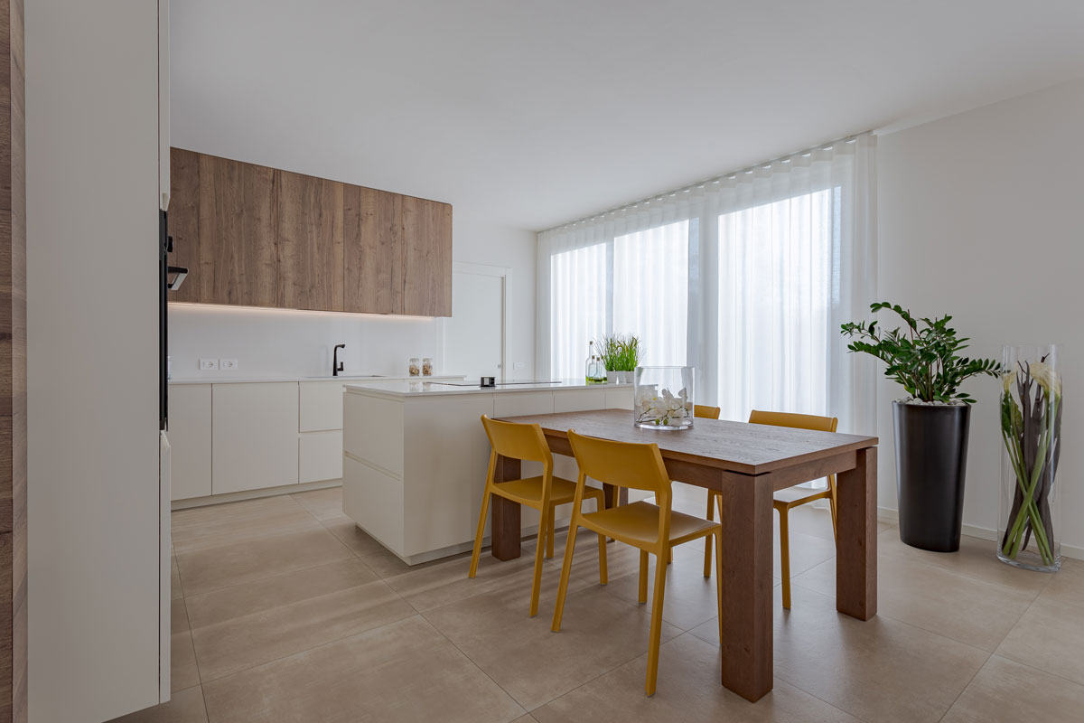 zona-giorno-toni-caldi-arredamento-su-misura-3