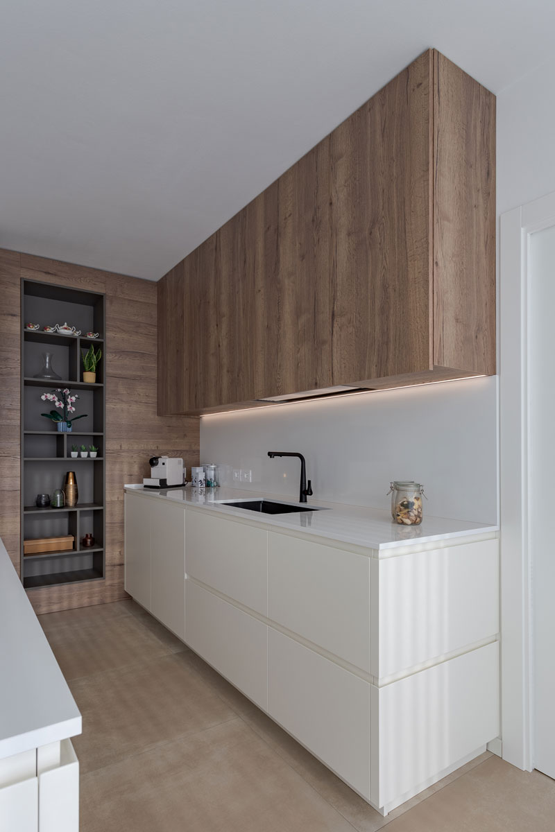 zona-giorno-toni-caldi-arredamento-su-misura-6