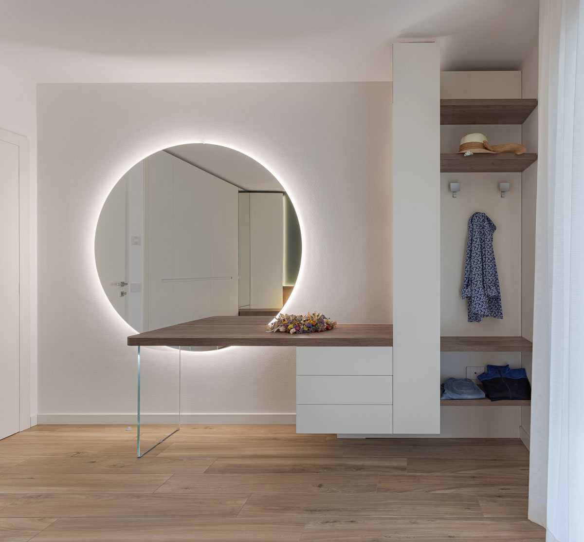 arredo-su-misura-camera-matrimoniale-legno-vetro-234-7