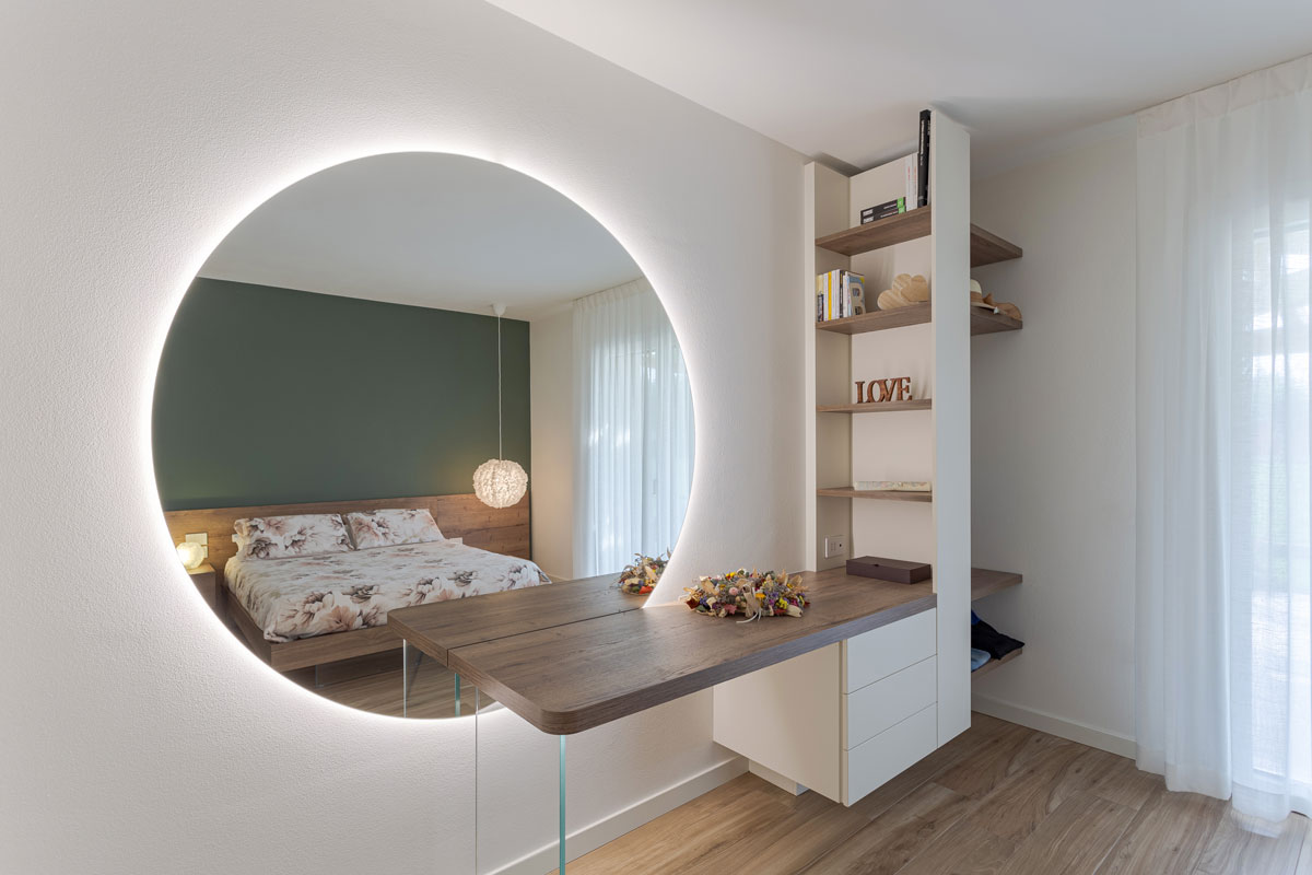 arredo-su-misura-camera-matrimoniale-legno-vetro-234-9