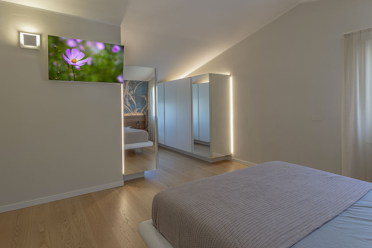 camera-da-letto-matrimoniale-armadio-specchio-231-5
