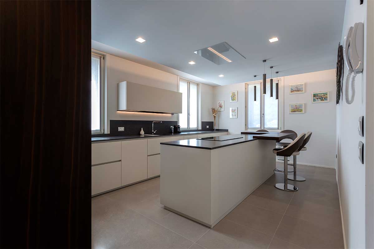 8-divisorio-cucina-soggiorno