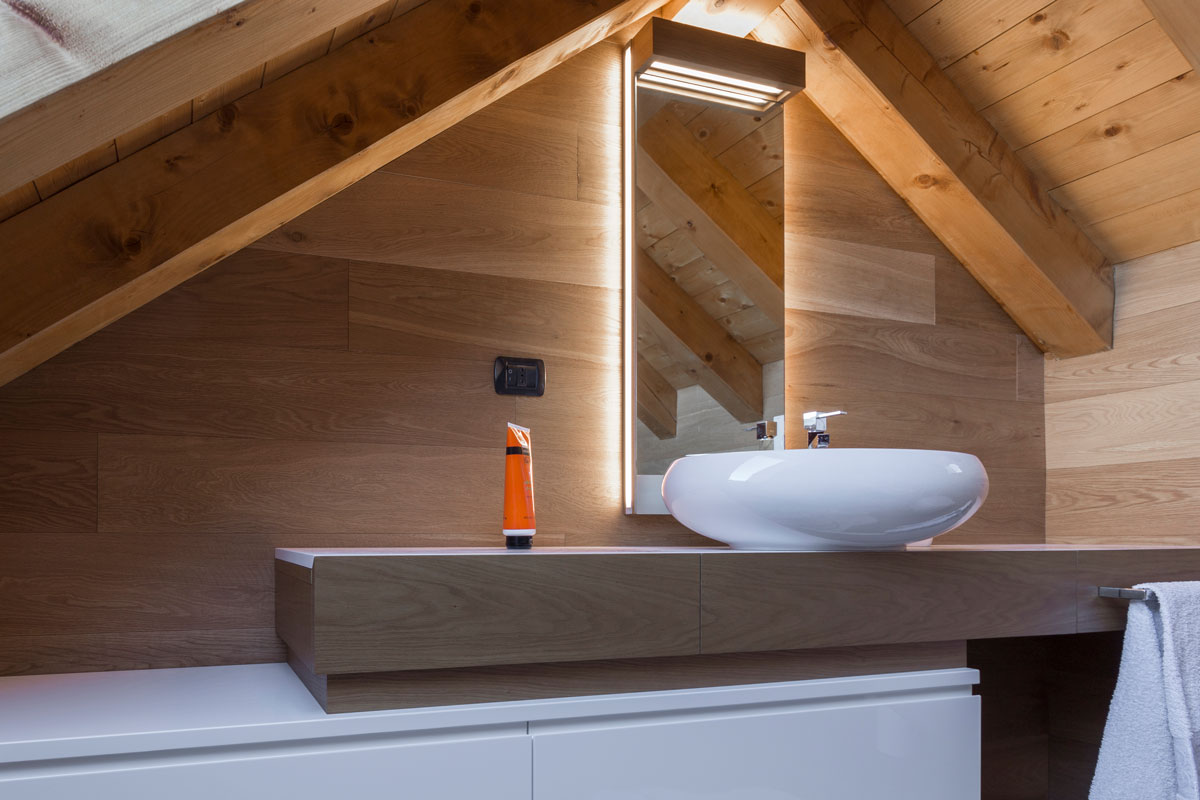 Bagno con lavabo da appoggio-602-1