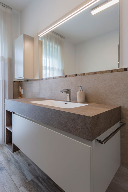 arredo-bagno-moderno-effetto-pietra-3