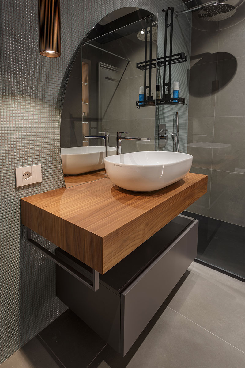 arredo-bagno-moderno-legno-su-misura-5