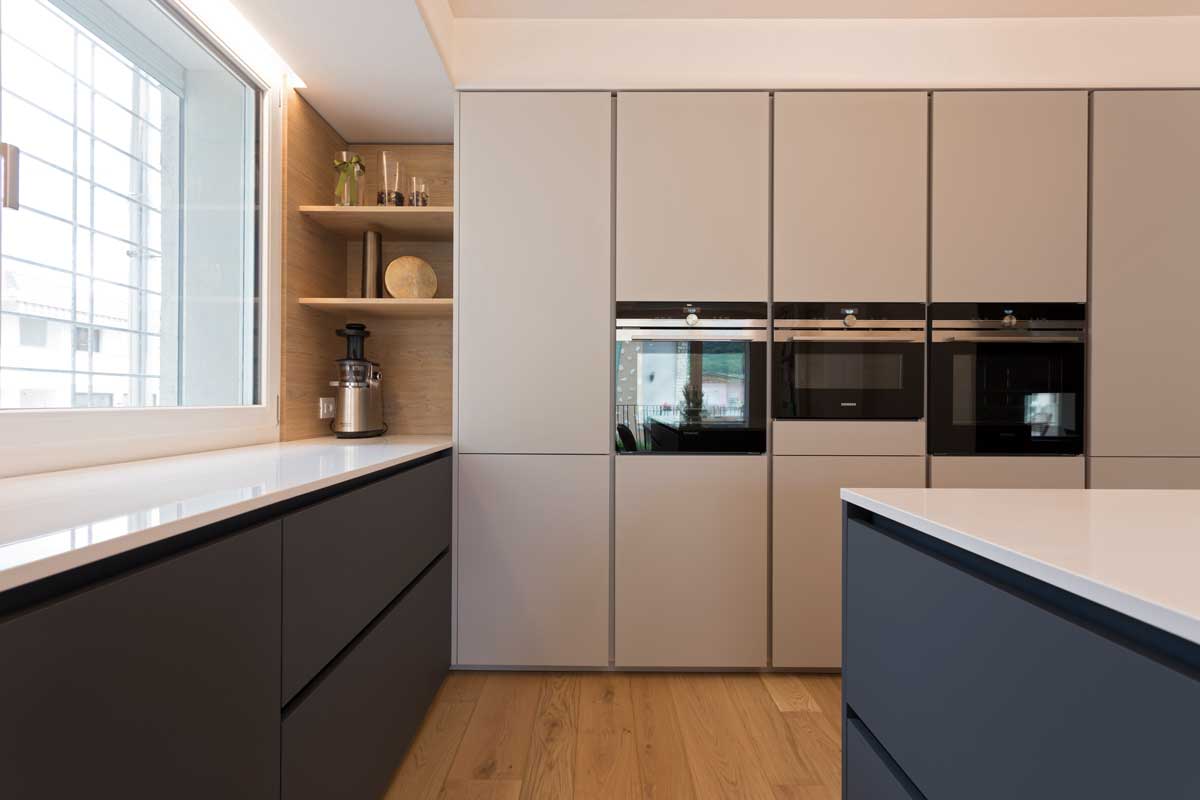 cucina-moderna-legno-grigio-antracite-85-17