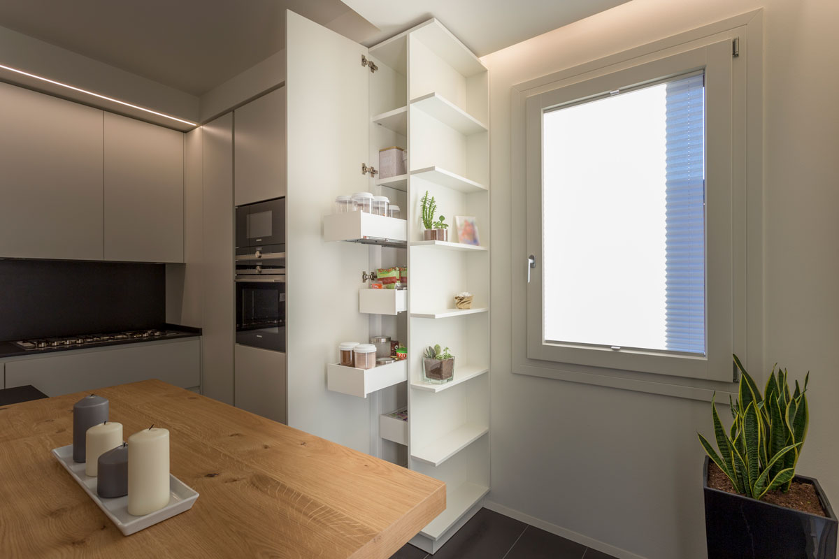 mobili-su-misura-zona-giorno-black-white-58-4