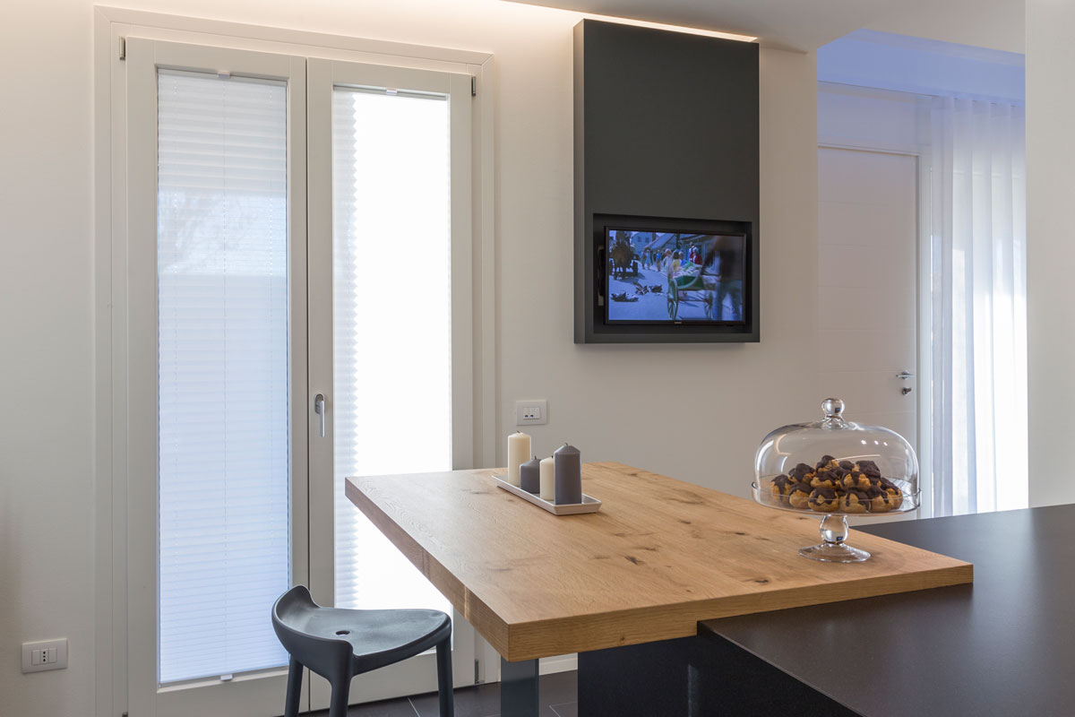 mobili-su-misura-zona-giorno-black-white-58-7