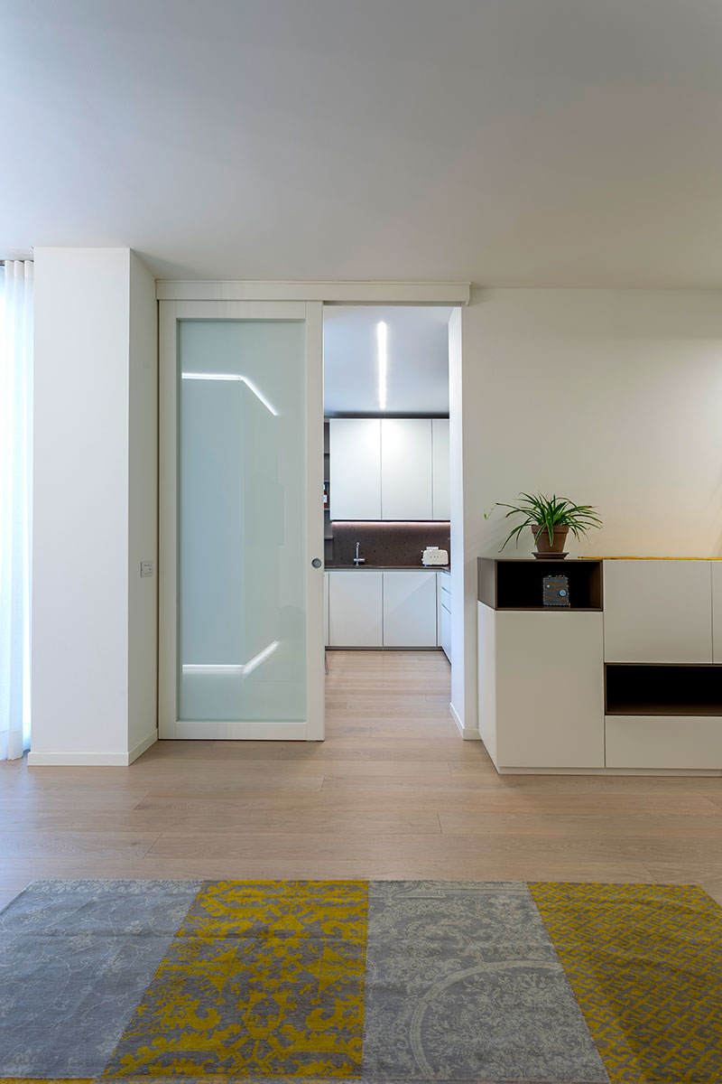 zona-giorno-design-moderno-colorato_6